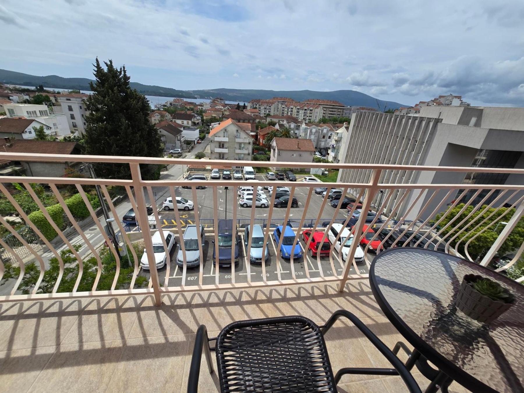 Jovanovic Apartment ติวัต ภายนอก รูปภาพ